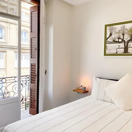 Apartment Comfortable Modern Escape 4 Bed 2 Bath