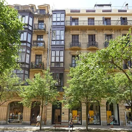 Comfortable Modern Escape 4 Bed 2 Bath * San Sebastián
